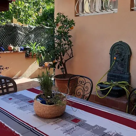 Les Violettes Apartment