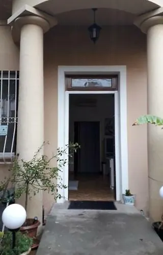 Les Violettes Μεντόν